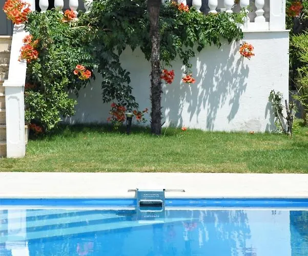 Villa Divine Toroni