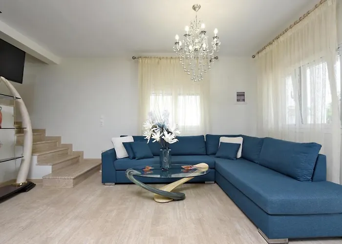 Divine Villa Toroni
